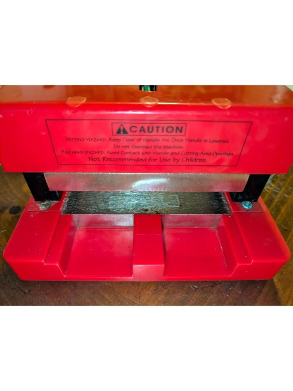 Sizzix Red Original Die Cutting Machine By Provo Craft & Ellison For Scrapbookin